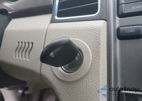 2010 Ford Taurus Sel z USA, uszkodzony, nr VIN 1FAHP2EW1AG141035